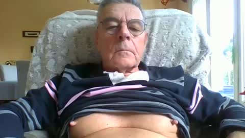 mururoa35 online show from December 23, 2:17 pm