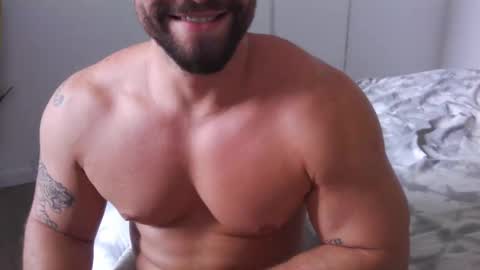 Musclebeefer online show from December 18, 4:39 pm