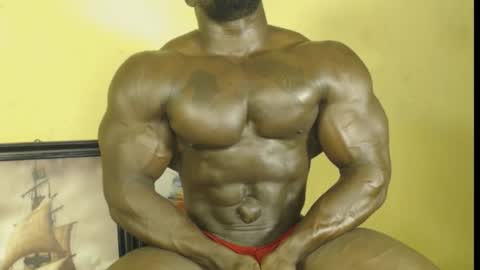 musclegod23 online show from October 25, 1:07 am