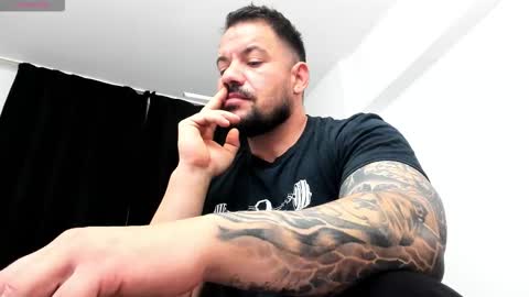 MuscleMonster31 online show from October 12, 5:01 am