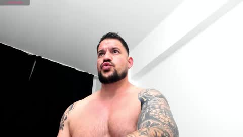 MuscleMonster31 online show from October 16, 4:37 pm