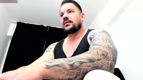 MuscleMonster31 online show from October 13, 7:03 am