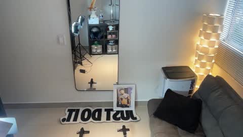 Myke esthetic online show from February 14, 8:04 pm