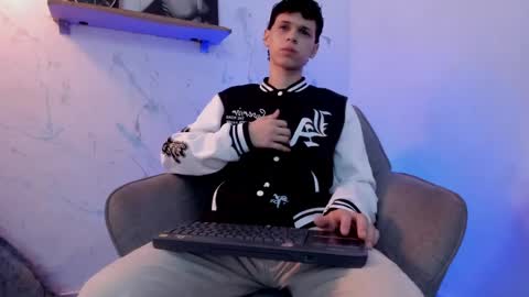 Mykel   online show from October 13, 3:07 pm