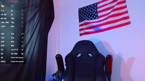 Mylo Wallace  online show from October 13, 7:42 pm