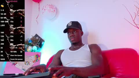 Snapshot of mylowallacee chatting on March 6, 11:09 pm Mylo Wallace online show from March 6, 11:09 pm