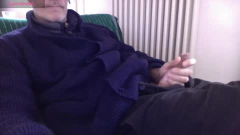 Snapshot of mynakedbeach chatting on February 19, 10:01 am Bi sexy guy lovense hush is on private is open or password show tip if you like. online show from February 19, 10:01 am