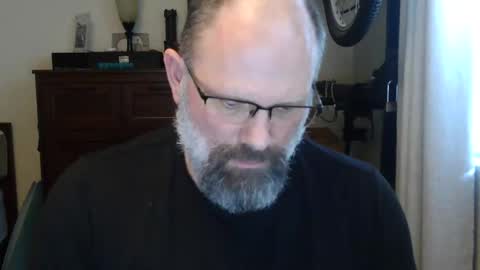 Just hanging out - No pressure online show from June 8, 1:28 am