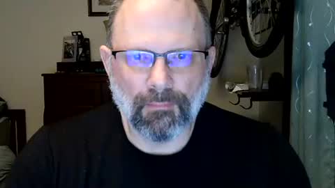 Just hanging out - No pressure online show from March 19, 5:43 am