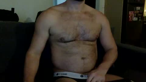Snapshot of naked_dude25 chatting on December 4, 7:28 am naked_dude25 online show from December 4, 7:28 am