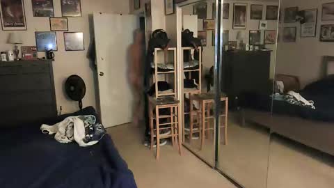 nakedmonkey online show from December 19, 1:35 am