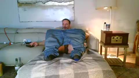 nassobout online show from February 14, 1:44 am