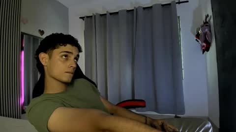 nathan_shimmer online show from May 31, 8:43 pm