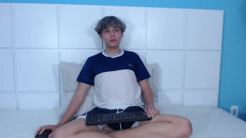 nathanbell1 online show from September 11, 10:03 am