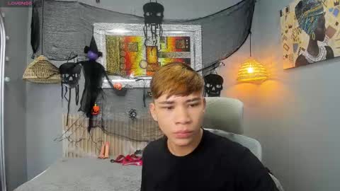 nathanclay online show from October 18, 4:28 am