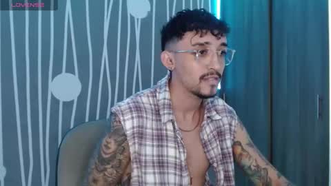 nathanray99 online show from December 11, 6:16 pm