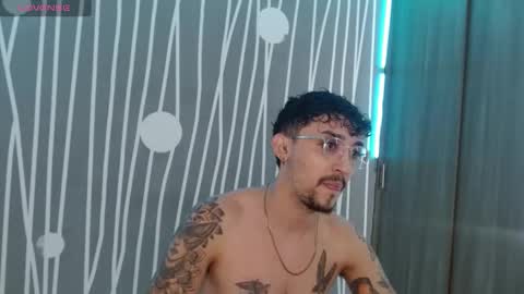 nathanray99 online show from December 31, 4:25 pm