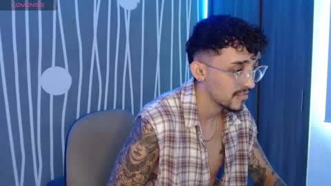 nathanray99 online show from December 12, 6:53 pm