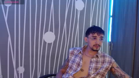 nathanray99 online show from December 26, 3:20 pm