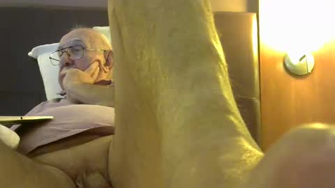 naturistmale81 online show from January 31, 8:29 pm