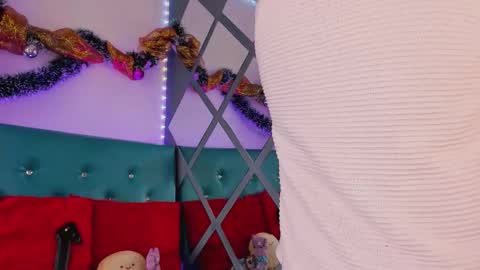 Christopher  Chris online show from December 18, 1:40 pm