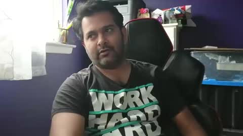 Snapshot of naughtydesicock chatting on December 28, 8:47 pm sakhtlaundaz online show from December 28, 8:47 pm