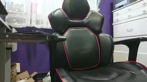 Snapshot of naughtydesicock chatting on December 18, 9:18 pm sakhtlaundaz online show from December 18, 9:18 pm