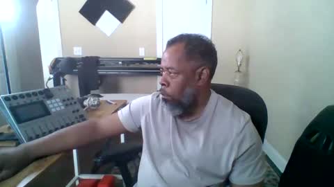 Terry online show from November 5, 6:10 pm