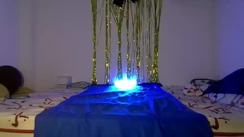 ndressdse1 online show from February 19, 3:58 am