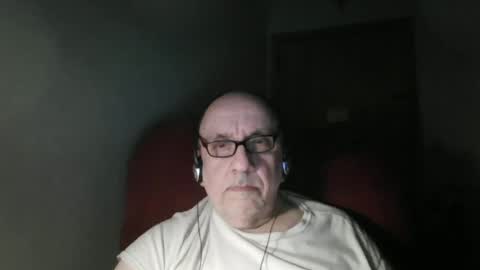 Tom online show from June 17, 2:02 am