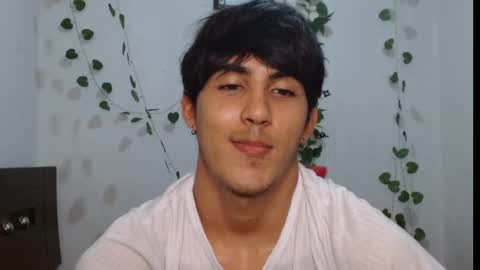 Snapshot of neithanzyn chatting on February 19, 7:59 pm Neithanzyn online show from February 19, 7:59 pm