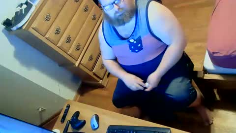Snapshot of nerdychub4fun chatting on January 19, 8:51 pm nerdychub4fun online show from January 19, 8:51 pm