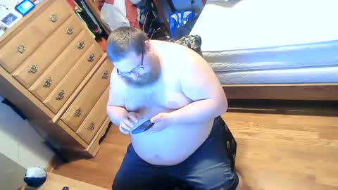 Snapshot of nerdychub4fun chatting on February 5, 10:44 pm nerdychub4fun online show from February 5, 10:44 pm