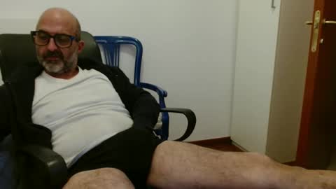 simi online show from October 17, 6:45 pm