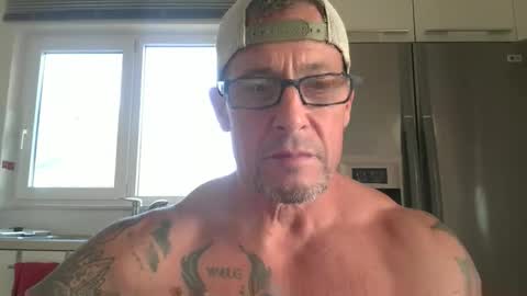 Newbdes online show from March 3, 2:02 pm