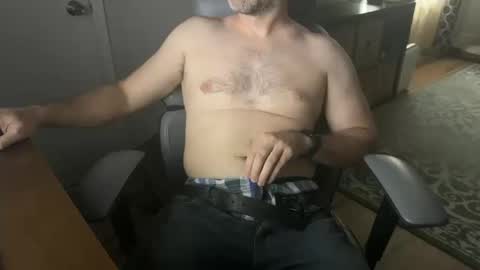 Snapshot of newguy_097 chatting on October 9, 9:31 pm newguy_097 online show from October 9, 9:31 pm