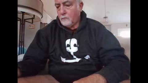 newhallboxer online show from December 31, 2:47 pm