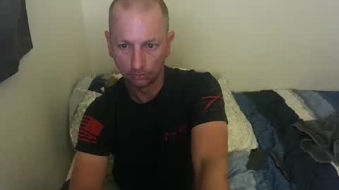 Snapshot of nicebutnaughty25 chatting on October 3, 3:33 am niceguy online show from October 3, 3:33 am