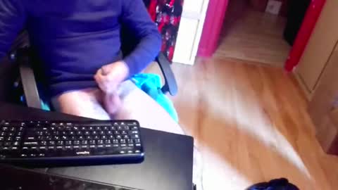 nicecck24 online show from December 3, 5:24 am