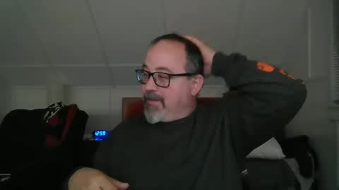 Snapshot of niceguy7208 chatting on October 21, 4:59 am niceguy7208 online show from October 21, 4:59 am