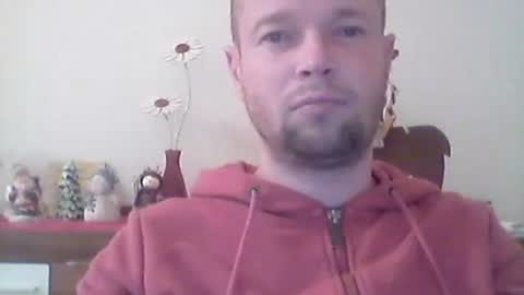 nick1990b online show from December 16, 5:43 pm