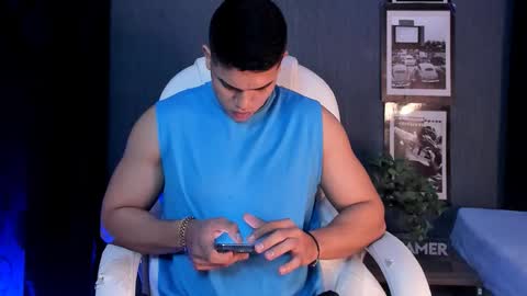 Snapshot of nick_fenix chatting on September 30, 6:19 am nick fenix online show from September 30, 6:19 am