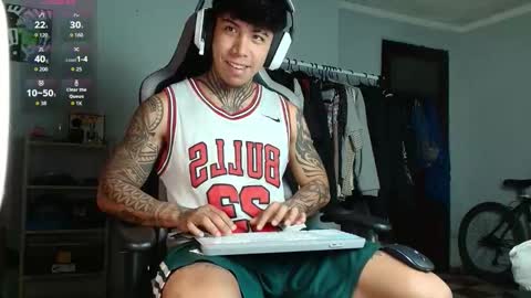 Nickhot0609 online show from October 10, 2:49 am