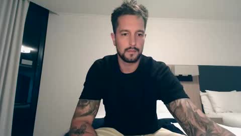 Nick maxx online show from November 14, 11:33 am