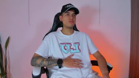 Nicky  online show from October 10, 12:10 pm