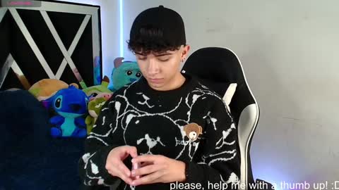 Snapshot of nico_cruz chatting on January 13, 1:34 am nico online show from January 13, 1:34 am