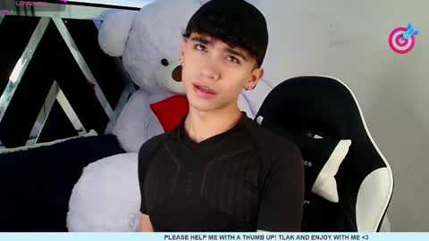 Snapshot of nico_cruz chatting on February 19, 4:44 am nico online show from February 19, 4:44 am