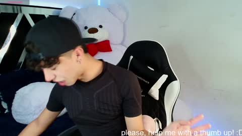 Snapshot of nico_cruz chatting on February 7, 7:07 am nico online show from February 7, 7:07 am