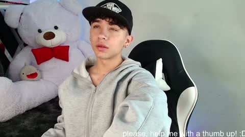 Snapshot of nico_cruz chatting on February 3, 3:31 am nico online show from February 3, 3:31 am