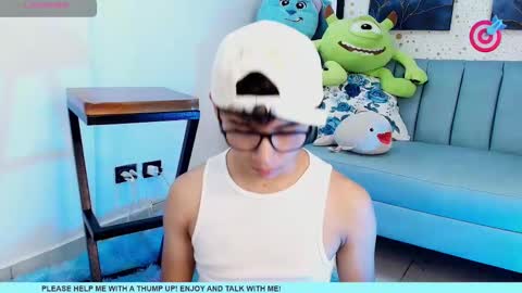 Snapshot of nico_cruz chatting on March 6, 2:40 pm nico online show from March 6, 2:40 pm